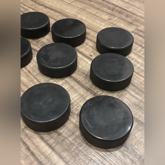Ice Hockey Pucks Lot of 12 Black Brand New - Picture 2 of 2